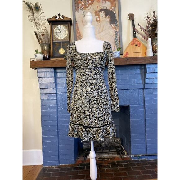 NEW Free People Bohemian long sleeve baby doll ruffle bottom Mini Dress sz 0 - Picture 13 of 16